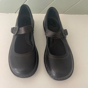Born Mary Jane Style Black Shoes, Size 9 M